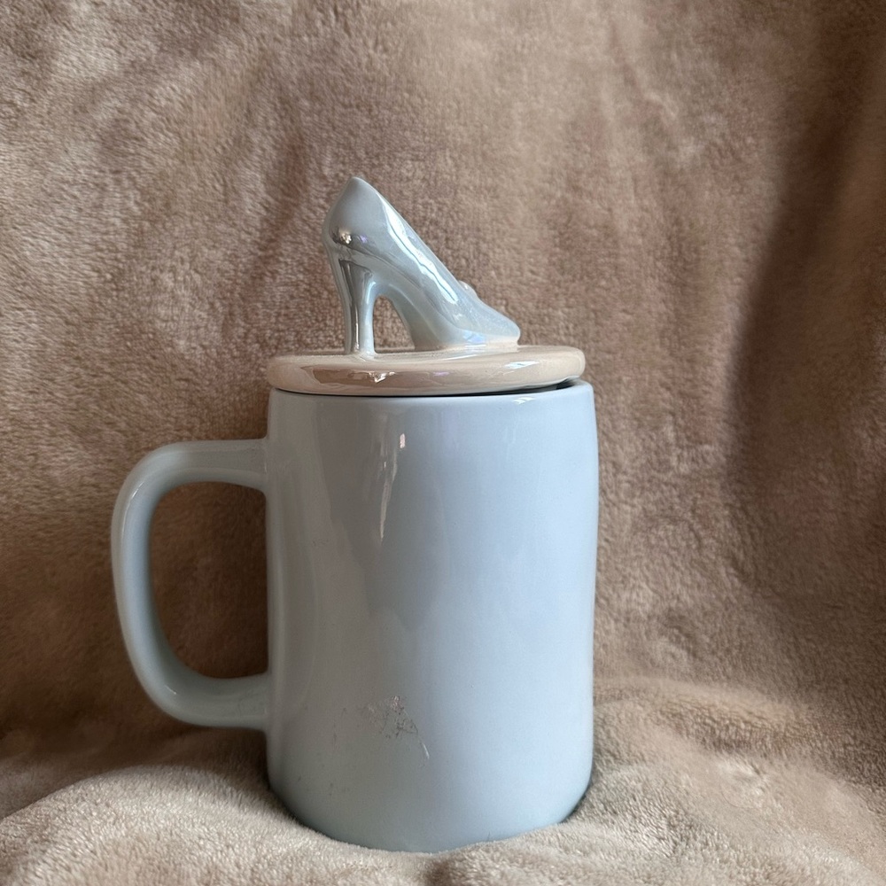 Rae Dunn Cinderella Mug with Lid - Picture 3 of 4